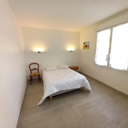 Centre - Et Commerces A Pied - En Rez-de-chaussée Appartement *