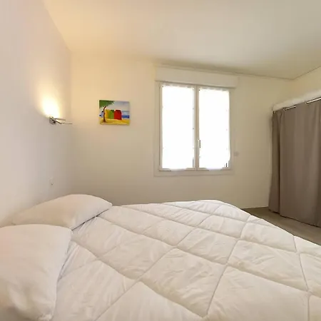 Centre - Et Commerces A Pied - En Rez-de-chaussée Appartement Royan